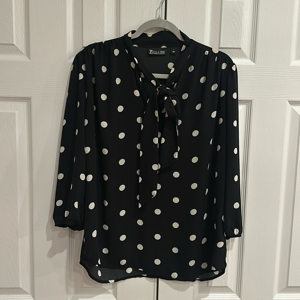 Like New Polka Dot NY&Company Blouse Size L